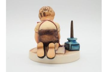 ドイツ　ゲーベル　フンメル人形5体セット　#309「愛を込めて挨拶を」　#53「ギターを弾く少女」　#111「少年と小鳥」　#96「小さな買いもの客」　#133「お母さんのお手伝い」　陶磁(Wite Loving Greetings、Joyful、Wayside Harmony、Little Shopper、Mother's Helper、置物、フィギュア、ドール、陶磁器人形)(R-074980)