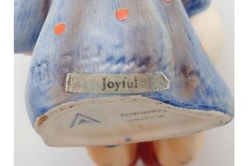 ドイツ　ゲーベル　フンメル人形5体セット　#309「愛を込めて挨拶を」　#53「ギターを弾く少女」　#111「少年と小鳥」　#96「小さな買いもの客」　#133「お母さんのお手伝い」　陶磁(Wite Loving Greetings、Joyful、Wayside Harmony、Little Shopper、Mother's Helper、置物、フィギュア、ドール、陶磁器人形)(R-074980)