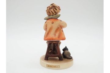 ドイツ　ゲーベル　フンメル人形5体セット　#309「愛を込めて挨拶を」　#53「ギターを弾く少女」　#111「少年と小鳥」　#96「小さな買いもの客」　#133「お母さんのお手伝い」　陶磁(Wite Loving Greetings、Joyful、Wayside Harmony、Little Shopper、Mother's Helper、置物、フィギュア、ドール、陶磁器人形)(R-074980)