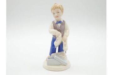 デンマーク　ROYAL COPENHAGEN(ロイヤルコペンハーゲン)　2009年 LUCAS SARAH　2001年 ミレニアム Frederik Emma　259 スキーを楽しむ少年　270 カイトを持つ少女　015 絵を描く少女　フィギュリン7体セット(The Millennium Collection、Limited Edition、Mini Collection、ミニコレクション)