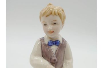 デンマーク　ROYAL COPENHAGEN(ロイヤルコペンハーゲン)　2009年 LUCAS SARAH　2001年 ミレニアム Frederik Emma　259 スキーを楽しむ少年　270 カイトを持つ少女　015 絵を描く少女　フィギュリン7体セット(The Millennium Collection、Limited Edition、Mini Collection、ミニコレクション)