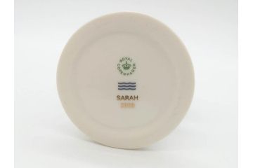 デンマーク　ROYAL COPENHAGEN(ロイヤルコペンハーゲン)　2009年 LUCAS SARAH　2001年 ミレニアム Frederik Emma　259 スキーを楽しむ少年　270 カイトを持つ少女　015 絵を描く少女　フィギュリン7体セット(The Millennium Collection、Limited Edition、Mini Collection、ミニコレクション)