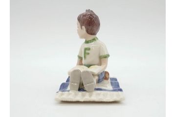 デンマーク　ROYAL COPENHAGEN(ロイヤルコペンハーゲン)　2009年 LUCAS SARAH　2001年 ミレニアム Frederik Emma　259 スキーを楽しむ少年　270 カイトを持つ少女　015 絵を描く少女　フィギュリン7体セット(The Millennium Collection、Limited Edition、Mini Collection、ミニコレクション)