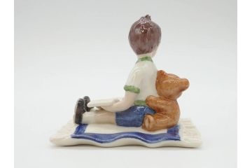 デンマーク　ROYAL COPENHAGEN(ロイヤルコペンハーゲン)　2009年 LUCAS SARAH　2001年 ミレニアム Frederik Emma　259 スキーを楽しむ少年　270 カイトを持つ少女　015 絵を描く少女　フィギュリン7体セット(The Millennium Collection、Limited Edition、Mini Collection、ミニコレクション)
