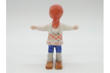 デンマーク　ROYAL COPENHAGEN(ロイヤルコペンハーゲン)　2009年 LUCAS SARAH　2001年 ミレニアム Frederik Emma　259 スキーを楽しむ少年　270 カイトを持つ少女　015 絵を描く少女　フィギュリン7体セット(The Millennium Collection、Limited Edition、Mini Collection、ミニコレクション)