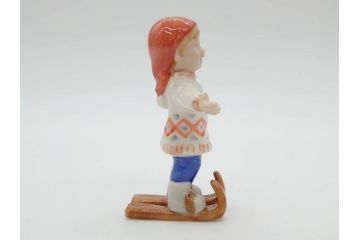 デンマーク　ROYAL COPENHAGEN(ロイヤルコペンハーゲン)　2009年 LUCAS SARAH　2001年 ミレニアム Frederik Emma　259 スキーを楽しむ少年　270 カイトを持つ少女　015 絵を描く少女　フィギュリン7体セット(The Millennium Collection、Limited Edition、Mini Collection、ミニコレクション)