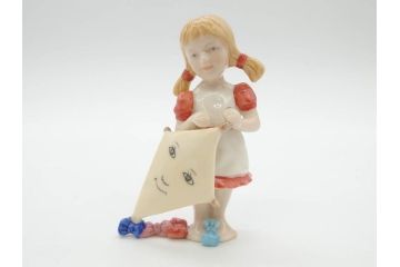 デンマーク　ROYAL COPENHAGEN(ロイヤルコペンハーゲン)　2009年 LUCAS SARAH　2001年 ミレニアム Frederik Emma　259 スキーを楽しむ少年　270 カイトを持つ少女　015 絵を描く少女　フィギュリン7体セット(The Millennium Collection、Limited Edition、Mini Collection、ミニコレクション)