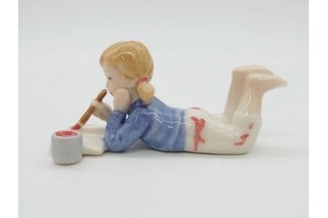 デンマーク　ROYAL COPENHAGEN(ロイヤルコペンハーゲン)　2009年 LUCAS SARAH　2001年 ミレニアム Frederik Emma　259 スキーを楽しむ少年　270 カイトを持つ少女　015 絵を描く少女　フィギュリン7体セット(The Millennium Collection、Limited Edition、Mini Collection、ミニコレクション)