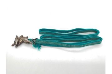 作家物　芳昭銘　金工　彫刻　意匠を凝らしたうさぎが愛らしい帯留め(金属工芸、兎、ウサギ、和装小物、着物道具、帯締め、アクセサリー)(R-074982)