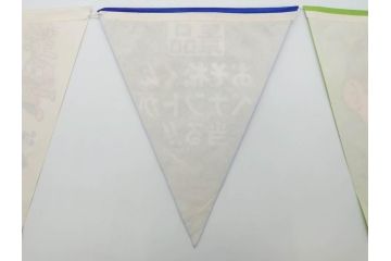 超稀少　コビト　おそ松くん　チョコレート　昭和レトロな雰囲気漂う三角のれん(ペナント、東京渡辺製菓、K.K、暖簾、広告、POP、袋付き)(R-074986)