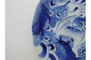 江戸期　古伊万里　染付　龍図　約32cm　1尺皿　藍色の濃淡で表現された迫力のある大皿(輪花、和皿、和食器、一尺)(R-074988)