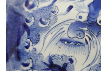 江戸期　古伊万里　染付　龍図　約32cm　1尺皿　藍色の濃淡で表現された迫力のある大皿(輪花、和皿、和食器、一尺)(R-074988)