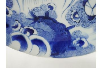 江戸期　古伊万里　染付　龍図　約32cm　1尺皿　藍色の濃淡で表現された迫力のある大皿(輪花、和皿、和食器、一尺)(R-074988)