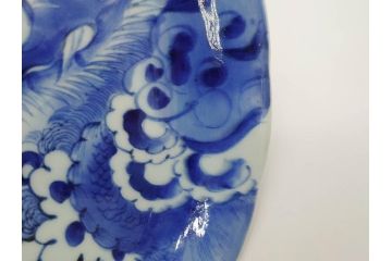 江戸期　古伊万里　染付　龍図　約32cm　1尺皿　藍色の濃淡で表現された迫力のある大皿(輪花、和皿、和食器、一尺)(R-074988)