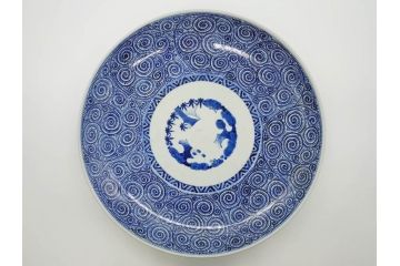 江戸期　成化年製　古伊万里　染付　蛸唐草文　松竹梅図　約45cm　1尺4寸皿　職人による丁寧な絵付けが目を惹く大皿(和皿、和食器、一尺四寸)(R-074989)