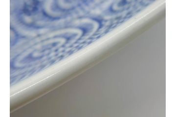 江戸期　成化年製　古伊万里　染付　蛸唐草文　松竹梅図　約45cm　1尺4寸皿　職人による丁寧な絵付けが目を惹く大皿(和皿、和食器、一尺四寸)(R-074989)