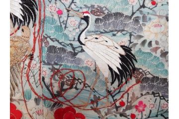 明治期　アンティーク　縮緬(ちりめん)　着物　刺繍　鶴亀文様　松竹梅　丸に抱き茗荷紋(古布、リメイク、衣装、振袖、大正ロマン、レトロ、Japanese KIMONO)(R-074990)