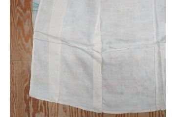 明治期　アンティーク　縮緬(ちりめん)　着物　刺繍　鶴亀文様　松竹梅　丸に抱き茗荷紋(古布、リメイク、衣装、振袖、大正ロマン、レトロ、Japanese KIMONO)(R-074990)