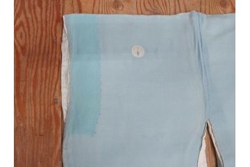 明治期　アンティーク　縮緬(ちりめん)　着物　刺繍　鶴亀文様　松竹梅　丸に抱き茗荷紋(古布、リメイク、衣装、振袖、大正ロマン、レトロ、Japanese KIMONO)(R-074990)