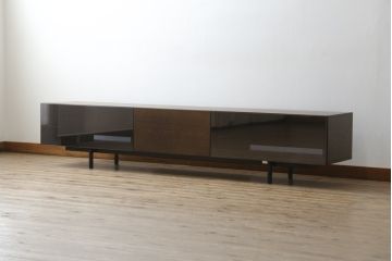 中古　美品!!　Cassinaixc.(カッシーナイクスシー)　BREATH(ブレス)　スタイリッシュな佇まいが魅力的なシアターボード(テレビ台、テレビボード、リビングボード、ローボード、収納棚、戸棚)(R-075008)