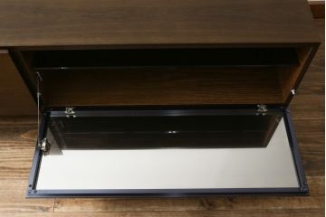 中古　美品!!　Cassinaixc.(カッシーナイクスシー)　BREATH(ブレス)　スタイリッシュな佇まいが魅力的なシアターボード(テレビ台、テレビボード、リビングボード、ローボード、収納棚、戸棚)(R-075008)