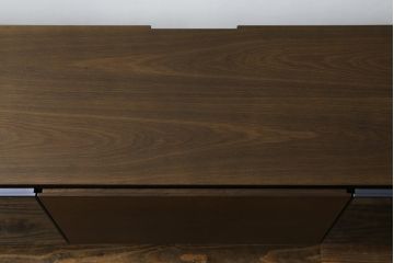 中古　美品!!　Cassinaixc.(カッシーナイクスシー)　BREATH(ブレス)　スタイリッシュな佇まいが魅力的なシアターボード(テレビ台、テレビボード、リビングボード、ローボード、収納棚、戸棚)(R-075008)