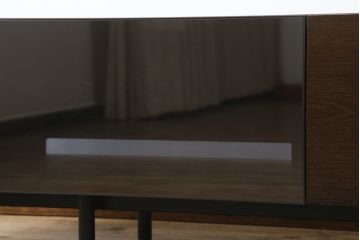 中古　美品!!　Cassinaixc.(カッシーナイクスシー)　BREATH(ブレス)　スタイリッシュな佇まいが魅力的なシアターボード(テレビ台、テレビボード、リビングボード、ローボード、収納棚、戸棚)(R-075008)