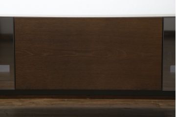 中古　美品!!　Cassinaixc.(カッシーナイクスシー)　BREATH(ブレス)　スタイリッシュな佇まいが魅力的なシアターボード(テレビ台、テレビボード、リビングボード、ローボード、収納棚、戸棚)(R-075008)