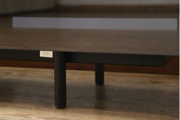 中古　美品!!　Cassinaixc.(カッシーナイクスシー)　BREATH(ブレス)　スタイリッシュな佇まいが魅力的なシアターボード(テレビ台、テレビボード、リビングボード、ローボード、収納棚、戸棚)(R-075008)