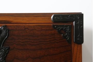 中古　美品　岩谷堂箪笥　力強い杢目と重厚感ある金具が魅力の和箪笥(整理箪笥、衣装タンス、収納たんす、引き出し)(R-075014)