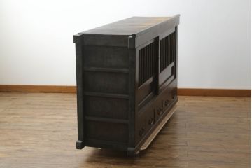和製アンティーク　前面欅(ケヤキ)材　檜(ヒノキ)材　長い歳月を重ねた味わいが魅力の五尺水屋箪笥サイドボード(時代箪笥、収納棚、戸棚、引き出し、サイドキャビネット、テレビ台、テレビボード)(R-075015)