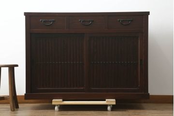 中古　美品　上質な和の空間を演出する水屋箪笥サイドボード(サイドキャビネット、収納棚、戸棚、食器棚、茶箪笥)(R-075019)