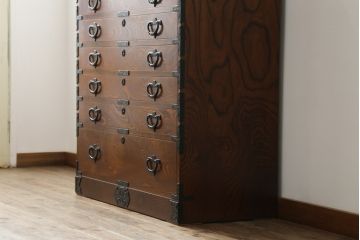 中古　岩谷堂箪笥　美しい杢目と上品な佇まいが目を惹く和箪笥(衣装箪笥、着物箪笥、収納たんす、整理タンス、引き出し)(R-075021)