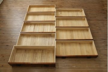中古　岩谷堂箪笥　美しい杢目と上品な佇まいが目を惹く和箪笥(衣装箪笥、着物箪笥、収納たんす、整理タンス、引き出し)(R-075021)