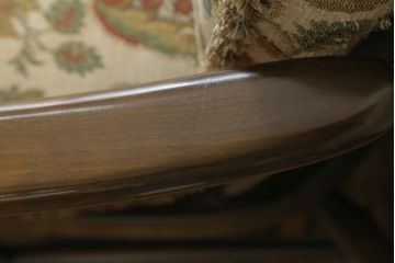 中古　美品!!　ERCOL(アーコール)　ボタニカル柄のファブリックが上品な2人掛けソファ(アームソファ、2Pソファ、二人掛け、英国、北欧)(R-075022)