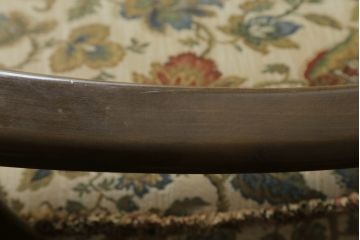 中古　美品!!　ERCOL(アーコール)　ボタニカル柄のファブリックが上品な2人掛けソファ(アームソファ、2Pソファ、二人掛け、英国、北欧)(R-075022)
