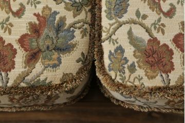 中古　美品!!　ERCOL(アーコール)　ボタニカル柄のファブリックが上品な2人掛けソファ(アームソファ、2Pソファ、二人掛け、英国、北欧)(R-075022)