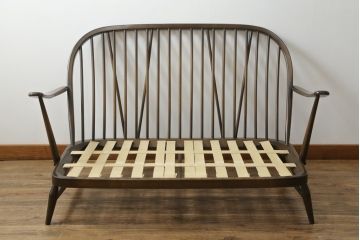 中古　美品!!　ERCOL(アーコール)　ボタニカル柄のファブリックが上品な2人掛けソファ(アームソファ、2Pソファ、二人掛け、英国、北欧)(R-075022)