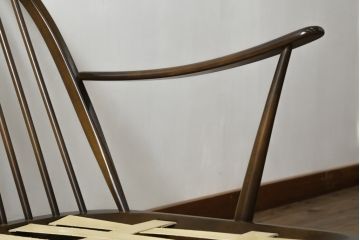 中古　美品!!　ERCOL(アーコール)　ボタニカル柄のファブリックが上品な2人掛けソファ(アームソファ、2Pソファ、二人掛け、英国、北欧)(R-075022)