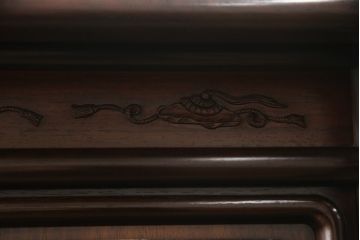 中古　美品　伝統工芸品　大阪唐木指物　中澤唐木　好斎作　紫檀(シタン)材　漆塗り　品のある佇まいが魅力の飾り棚(茶棚、違い棚、戸棚、収納棚)(R-075041)