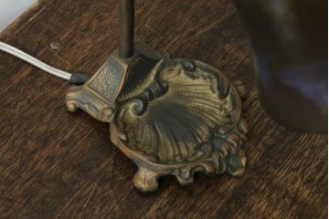 アンティーク照明　フランス　エミールガレ　工房　繊細なデザインと温かみのある色合いが魅力のデスクランプ(テーブルランプ、卓上照明)(R-075042)