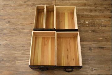 和製アンティーク　超美品!!　専門店にてフルリペア済み!!　前面欅(ケヤキ)材　希少な七福神金具が魅力の木地呂塗り仙台箪笥(時代箪笥、整理タンス、収納たんす、引き出し)(R-075045)