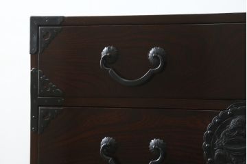 和製アンティーク　超美品!!　専門店にてフルリペア済み!!　前面欅(ケヤキ)材　希少な七福神金具が魅力の木地呂塗り仙台箪笥(時代箪笥、整理タンス、収納たんす、引き出し)(R-075045)
