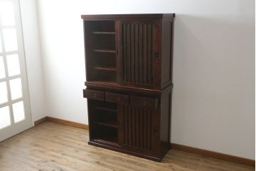 中古　美品　民芸家具　和光　NEW北樹　水屋115K　上質な和の空間を演出する二段重ね水屋箪笥(食器棚、茶箪笥、重ねタンス、キャビネット、収納棚、戸棚、店舗什器)(R-075046)