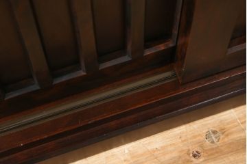 中古　美品　民芸家具　和光　NEW北樹　水屋115K　上質な和の空間を演出する二段重ね水屋箪笥(食器棚、茶箪笥、重ねタンス、キャビネット、収納棚、戸棚、店舗什器)(R-075046)