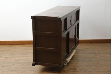 和製アンティーク　前面欅(ケヤキ)材　檜(ヒノキ)材　重厚感ある佇まいが魅力的な金沢水屋箪笥サイドボード(食器棚、サイドキャビネット、茶棚、茶箪笥、収納棚、戸棚、店舗什器)(R-075057)
