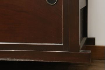 和製アンティーク　前面欅(ケヤキ)材　檜(ヒノキ)材　重厚感ある佇まいが魅力的な金沢水屋箪笥サイドボード(食器棚、サイドキャビネット、収納棚、戸棚、店舗什器)(R-075058)