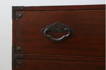 和製アンティーク　前面栗材　和の空間を引き立てる米沢箪笥ローボード(和たんす、時代箪笥、収納タンス、衣装箪笥、テレビ台、テレビボード、ローチェスト、引き出し)(R-075061)