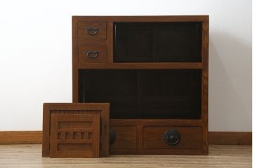 和製ビンテージ　美品!!　楡(ニレ)材　希少な両面使い　美しい木目と品のある佇まいが魅力の水屋箪笥(収納棚、戸棚、食器棚、ビンテージ)(R-075074)