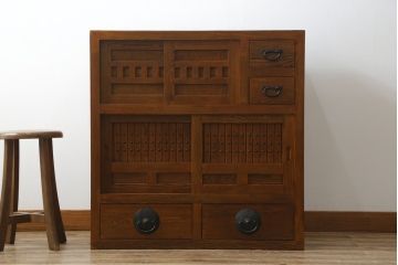 和製ビンテージ　美品!!　楡(ニレ)材　希少な両面使い　美しい木目と品のある佇まいが魅力の水屋箪笥(収納棚、戸棚、食器棚、ビンテージ)(R-075074)